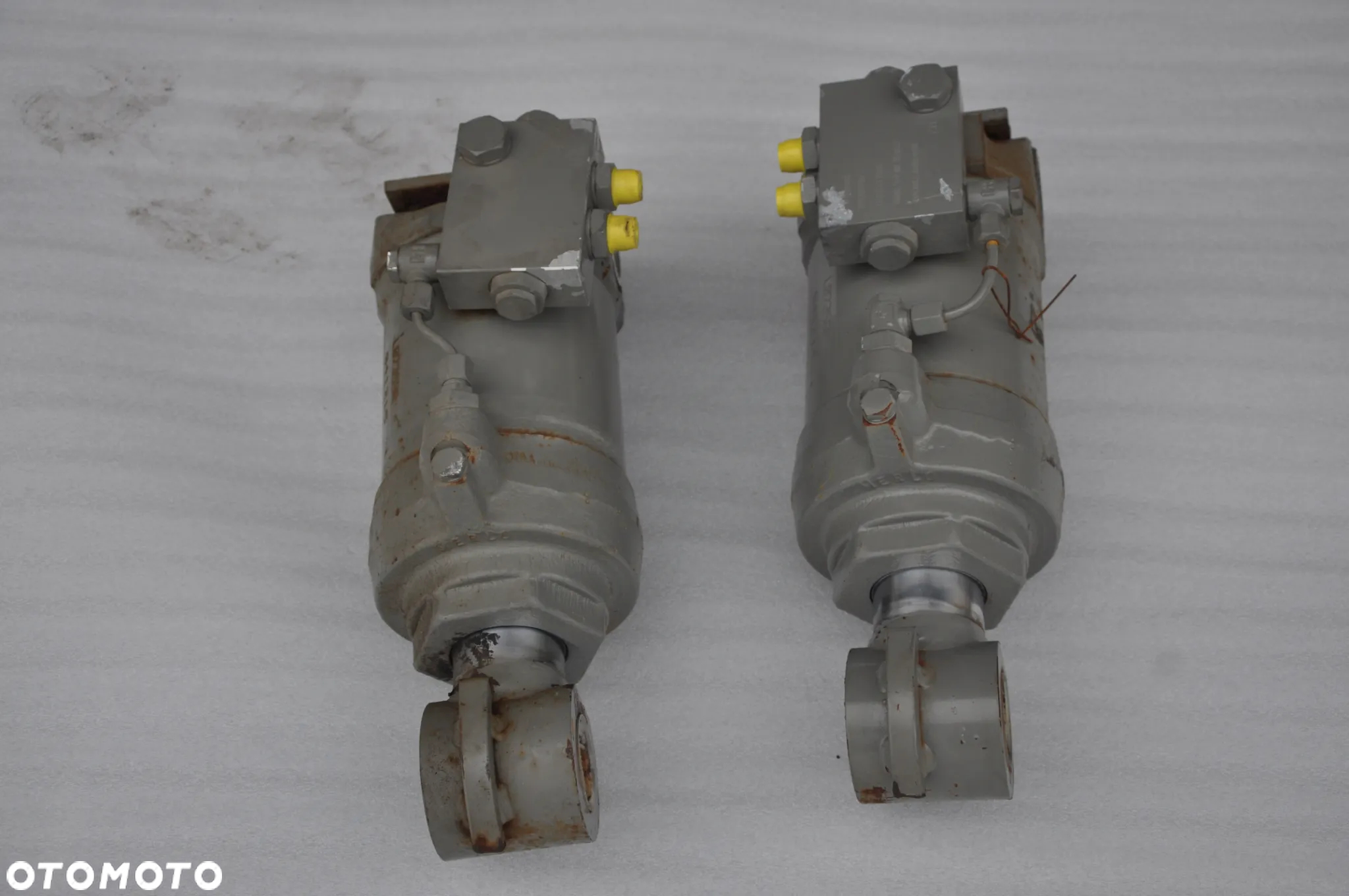 Silownik hydrauliczny Merlo 38.13 poziomowania - 3