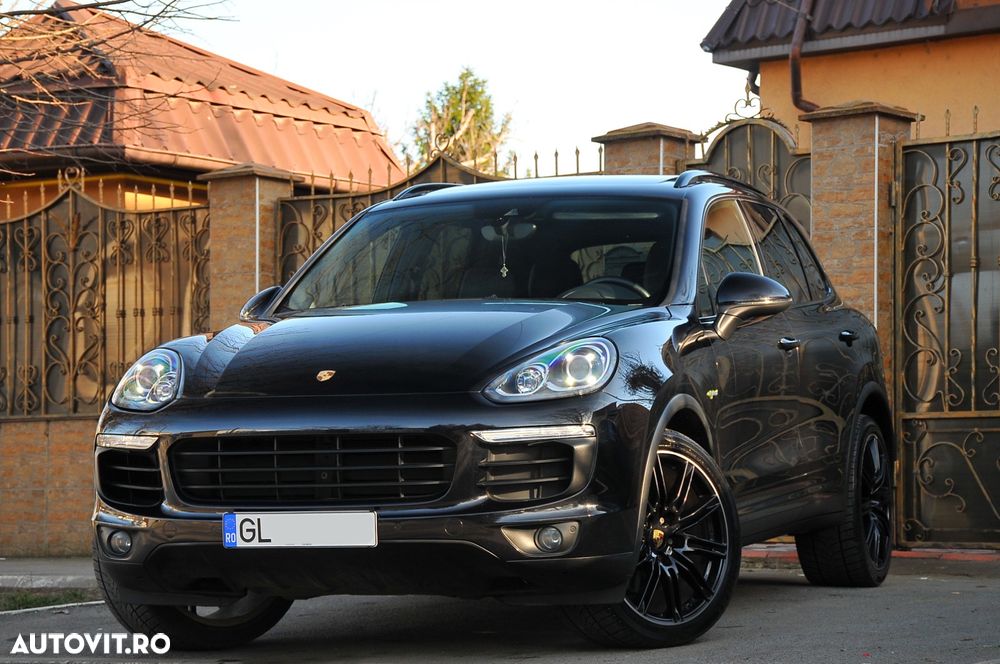 Porsche Cayenne Hybrid 3.0 L S E - 2