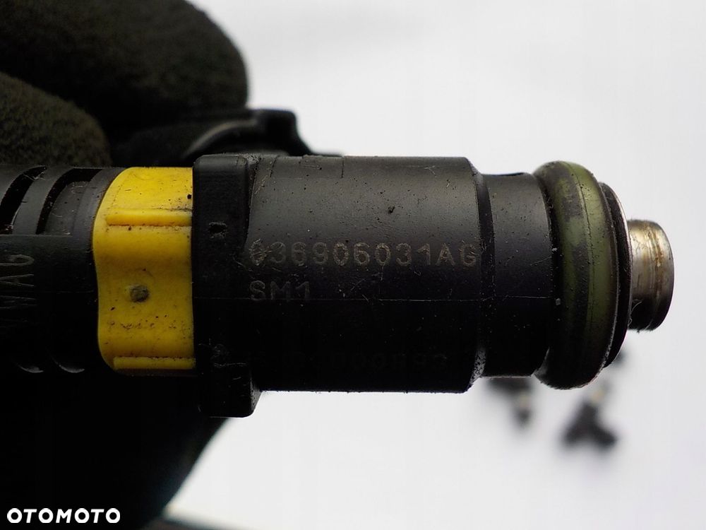 SEAT IBIZA IV 1.4 16V B WTRYSKIWACZ 036906031AG - 2