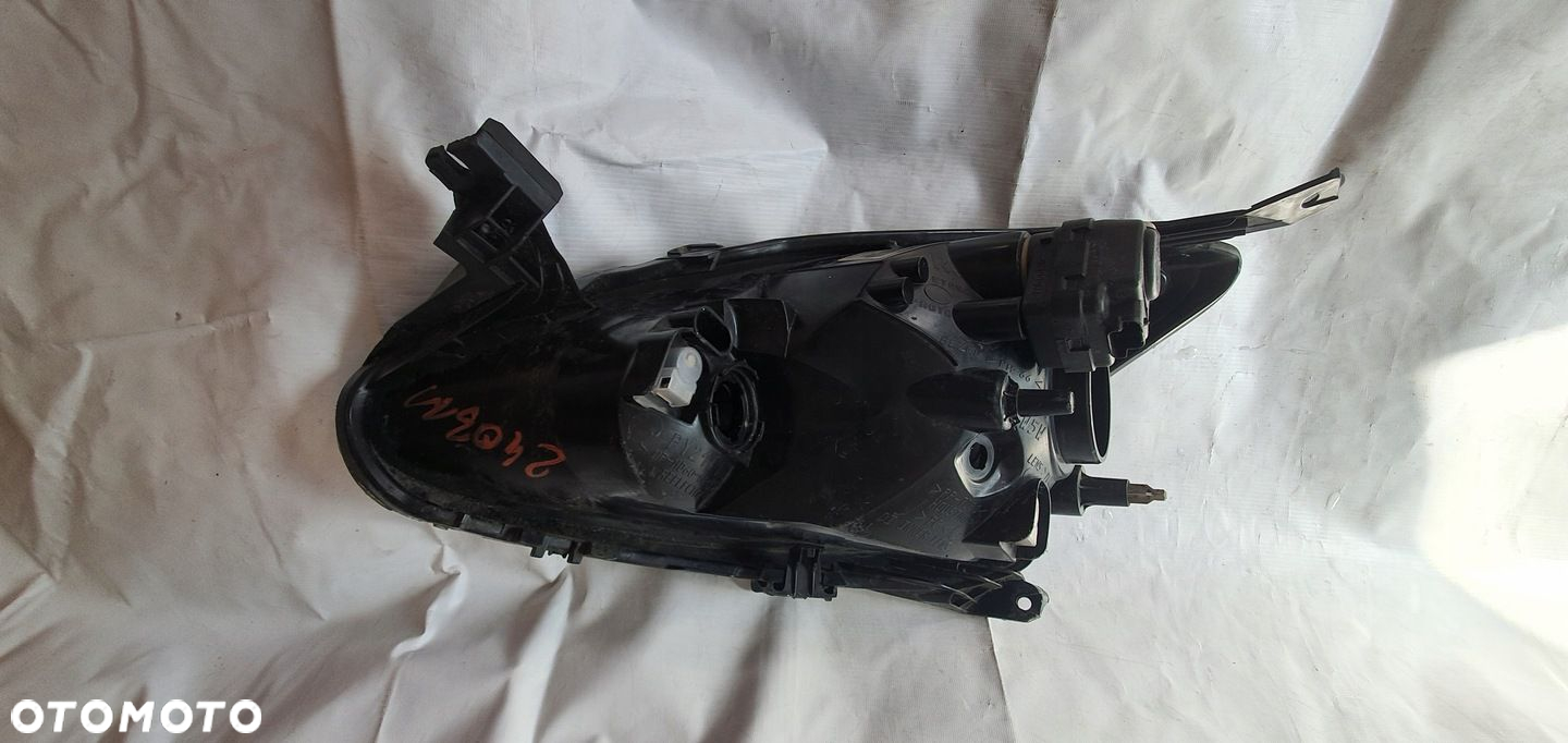 TOYOTA AYGO I LIFT LAMPA PRAWA PRZÓD 81110-0H070 - 2