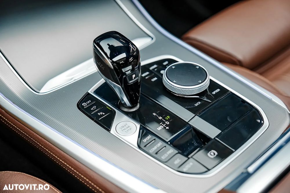 BMW X5 xDrive30d xLine - 39