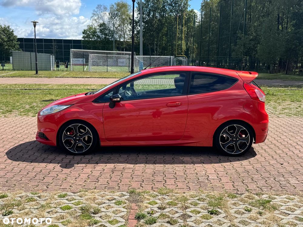 Ford Fiesta ST2 - 5