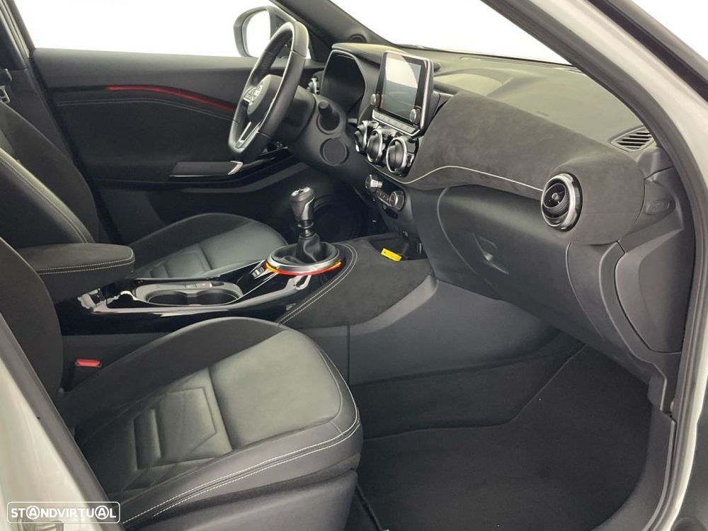 Nissan Juke 1.0 DIG-T N-Design Silver — fotografia 21