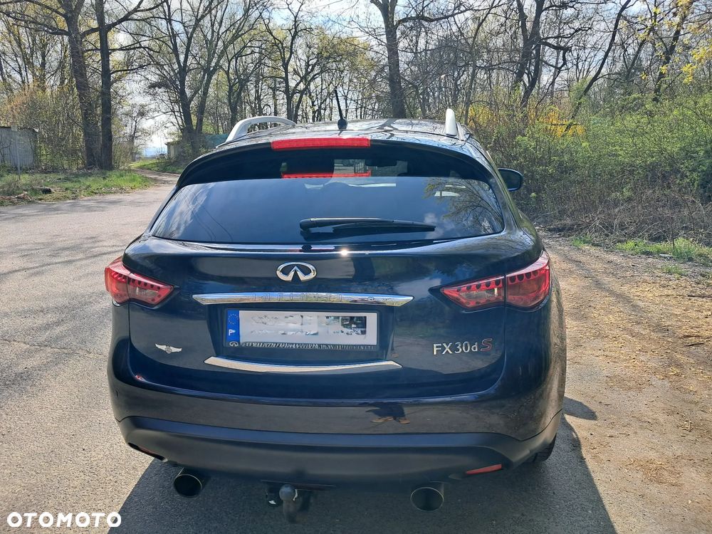 Infiniti FX - 2