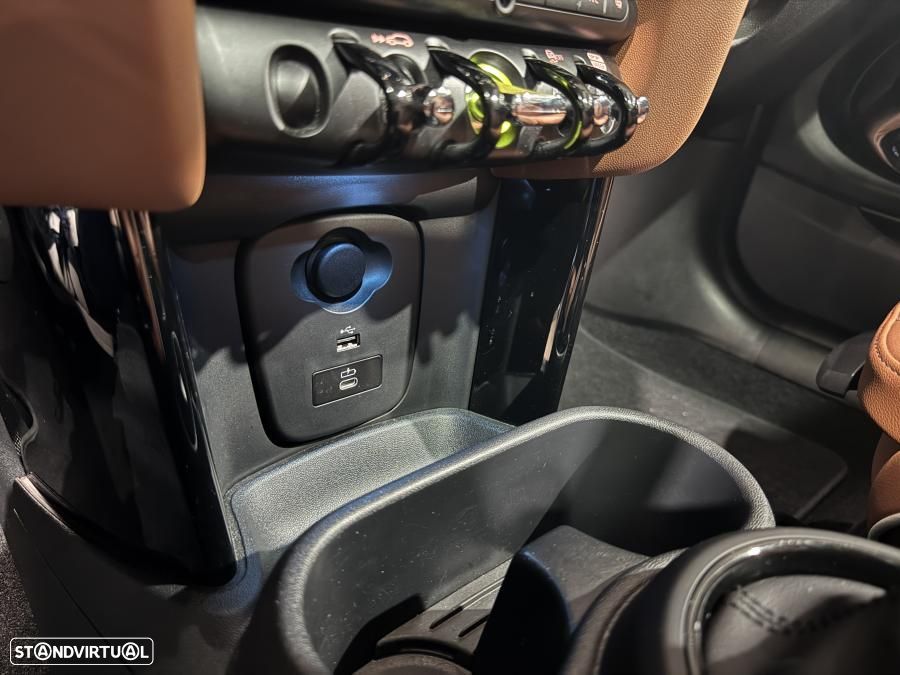 MINI 3 Portas Cooper SE Camden Edition - 21