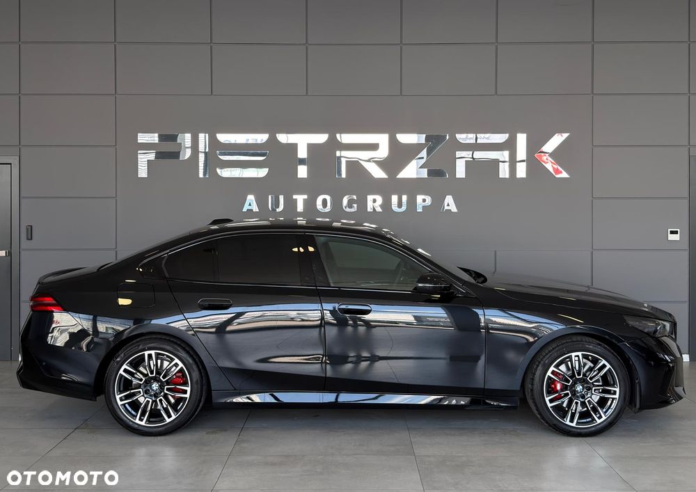 BMW Seria 5 520d xDrive mHEV M Sport - 6