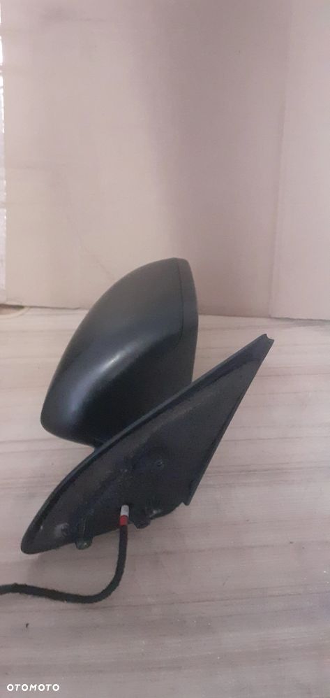 # LUSTERKO LEWE NISSAN QASHQAI 7PIN CZARNY MAT - 3