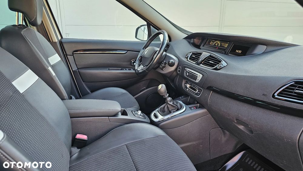 Renault Scenic 1.5 dCi Life - 16