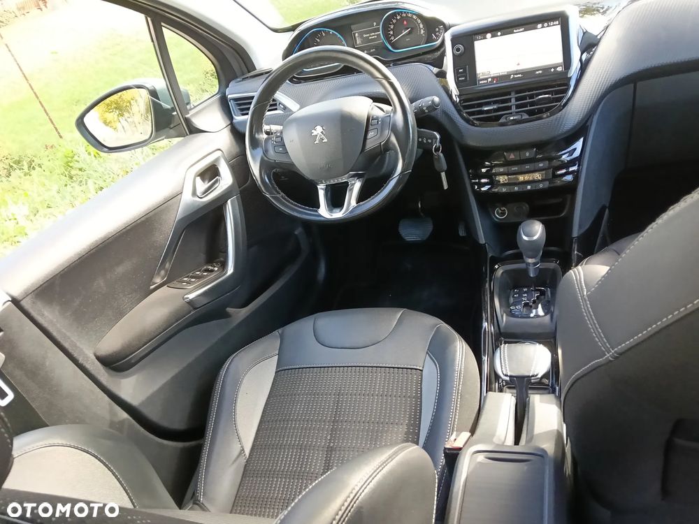 Peugeot 2008 PureTech 110 Stop&Start EAT6 Allure - 24