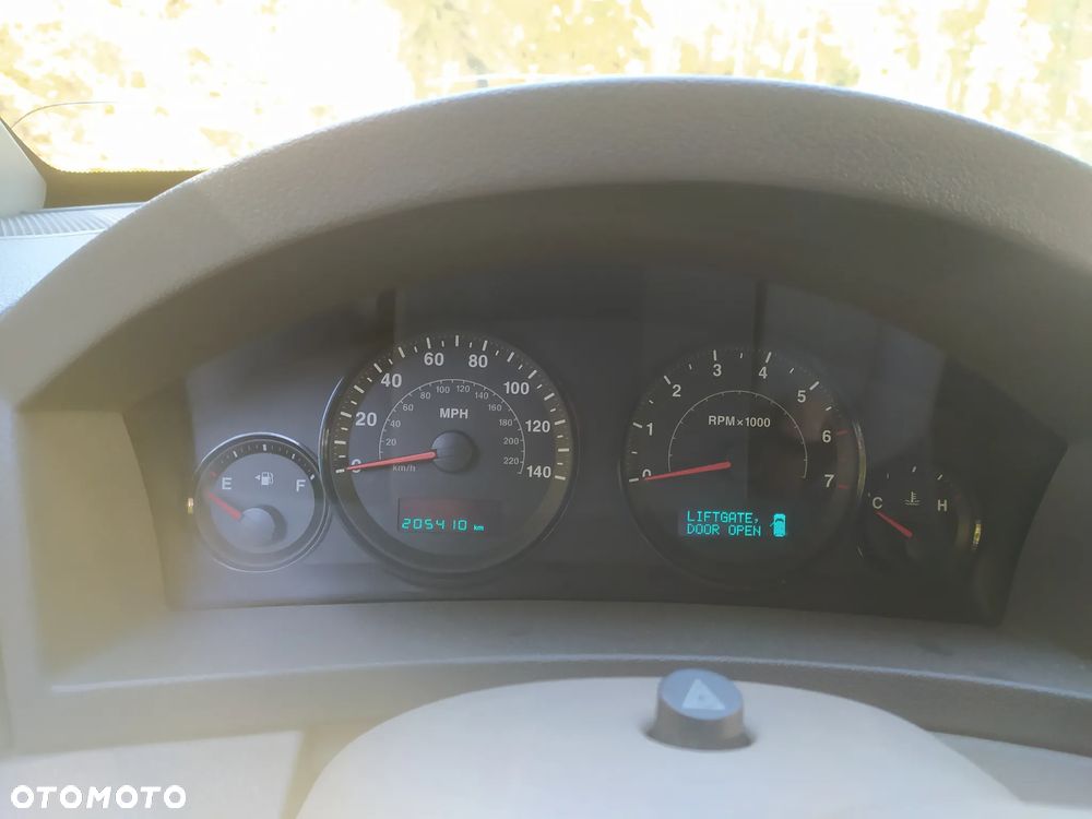 Jeep Grand Cherokee - 14
