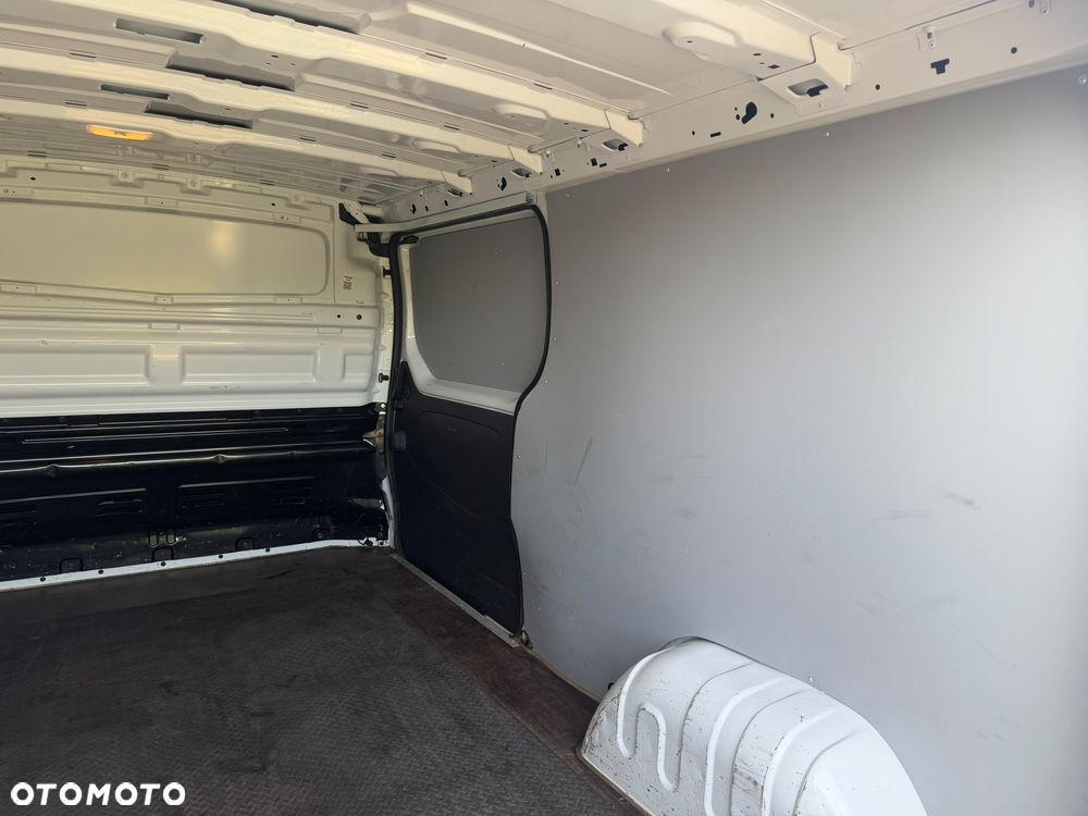 Renault Trafic - 23