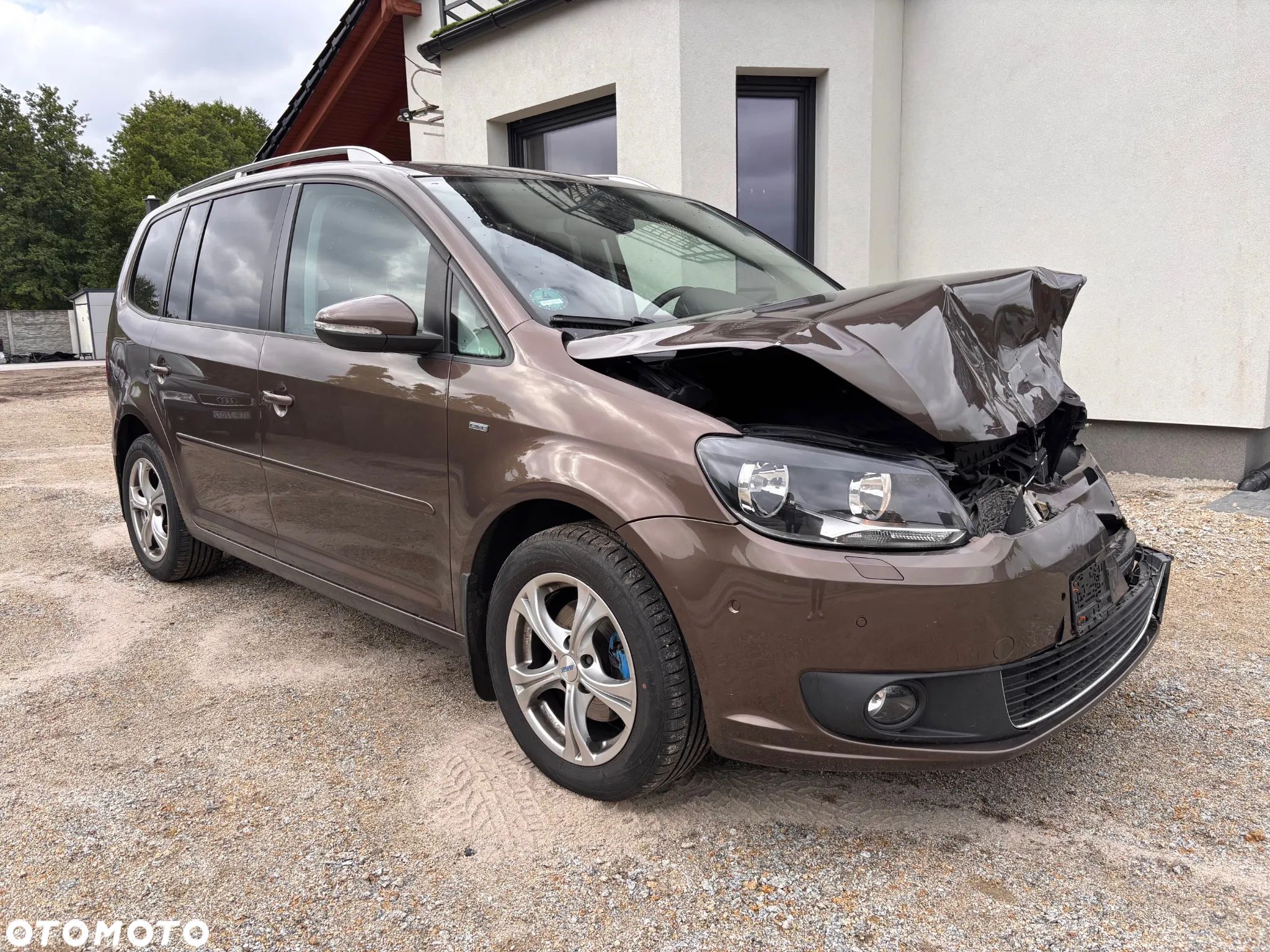 Volkswagen Touran 1.6 TDI DPF BlueMotion Technology DSG Highline - 1