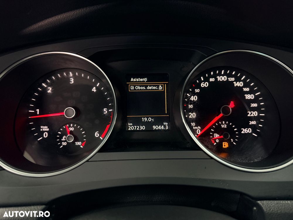 Volkswagen Jetta 2.0 TDI DSG Comfortline - 8