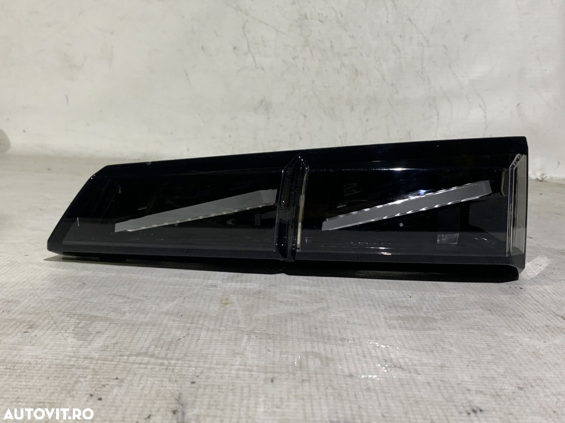 Stop dreapta spate pe hayon, Peugeot 308 GT, 2021, 2022, 2023, 2024, cod origine OE 9835300380. - 2