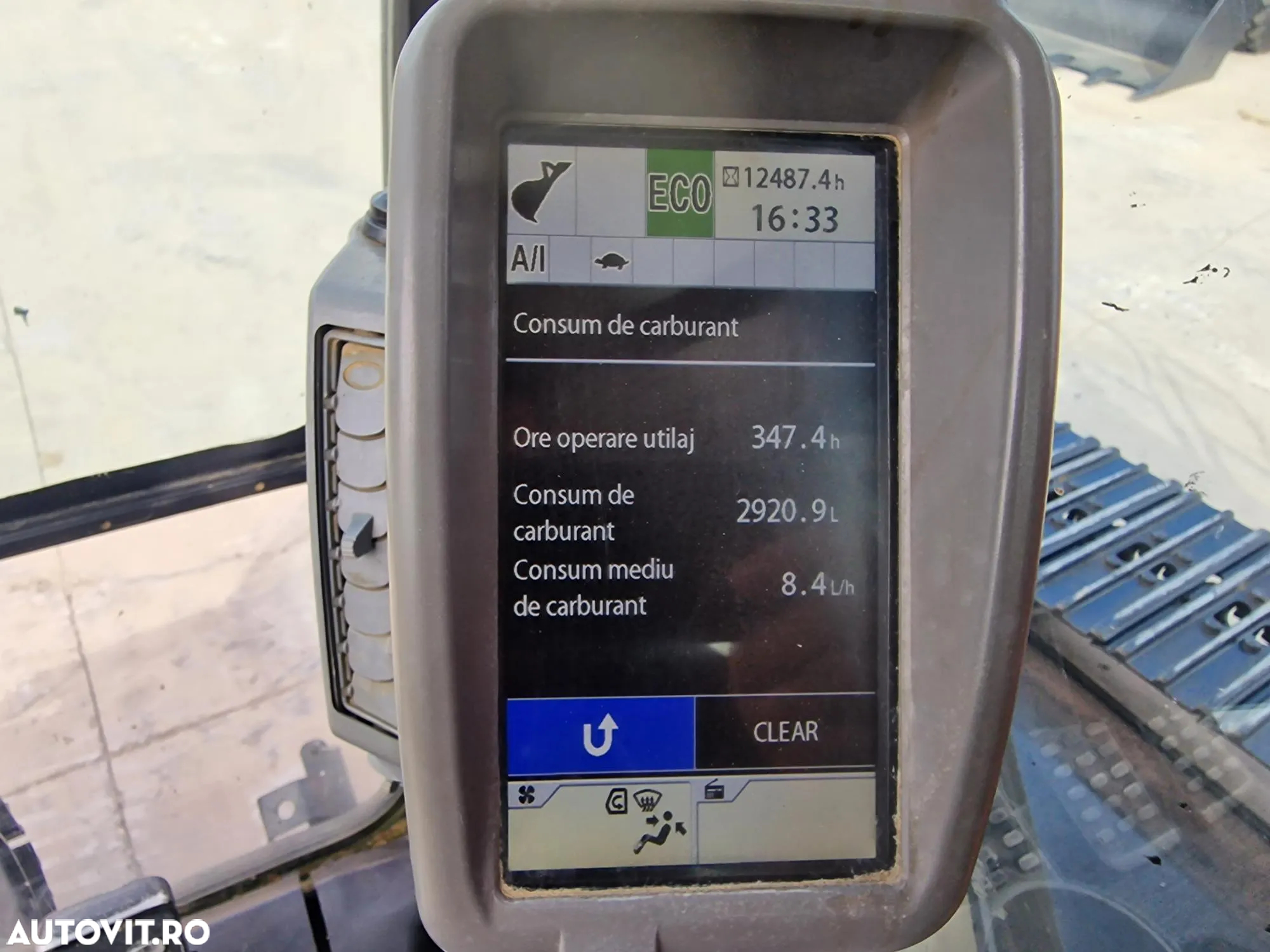 Hitachi ZX210, 23t, cupa 1,3mc NOUA, 12.487h-46900 Eur+Tva, camera spate, instalatia picon, 3 pompe hidraulice HITACHI, protectie acoperis cabina, AC, produs in JAPONIA, posibilitate leasing 46.900 EUR+Tva - 26