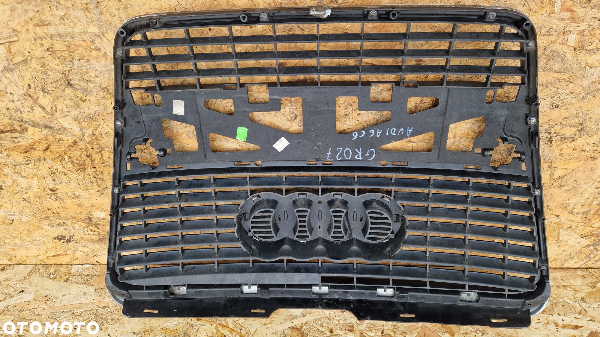 AUDI A6 C6 ATRAPA GRILL ZDERZAKA PRZÓD 4F0853651 - 3