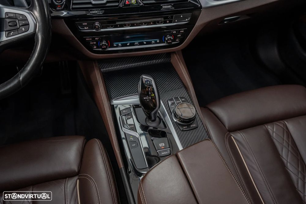 BMW M550d xDrive Auto - 39