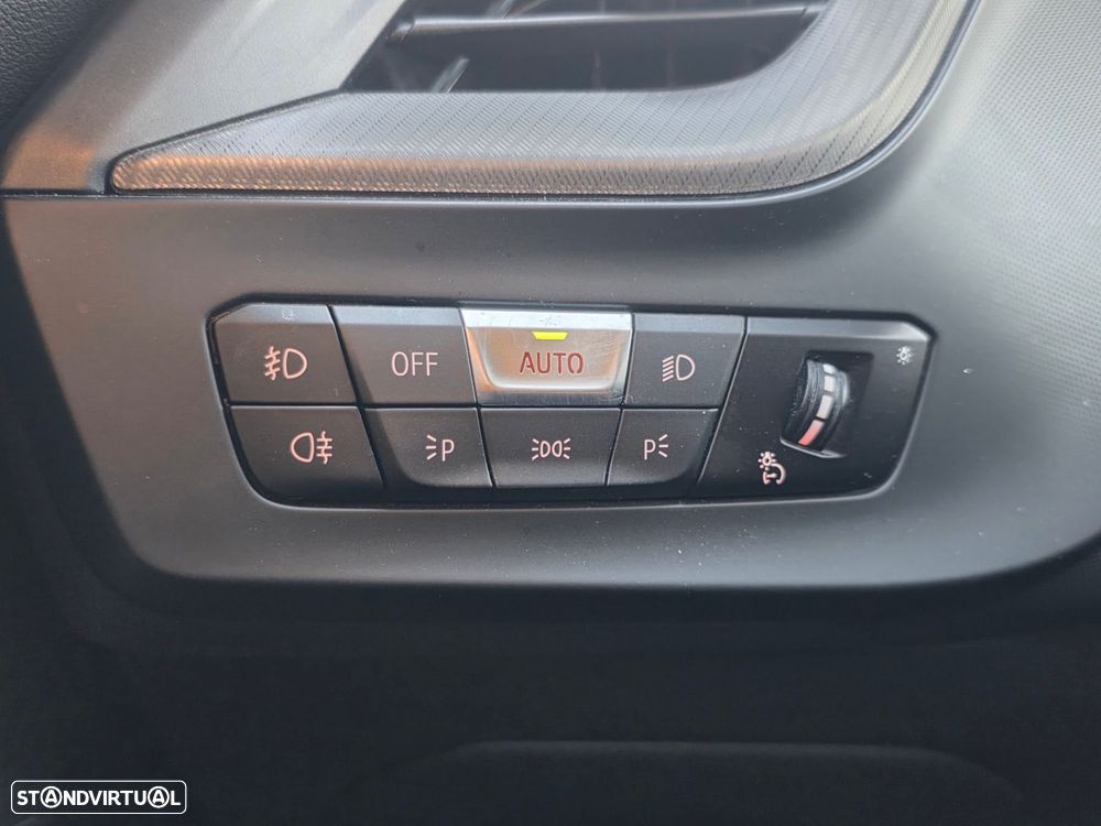 BMW 116 d Pack Desportivo M - 19