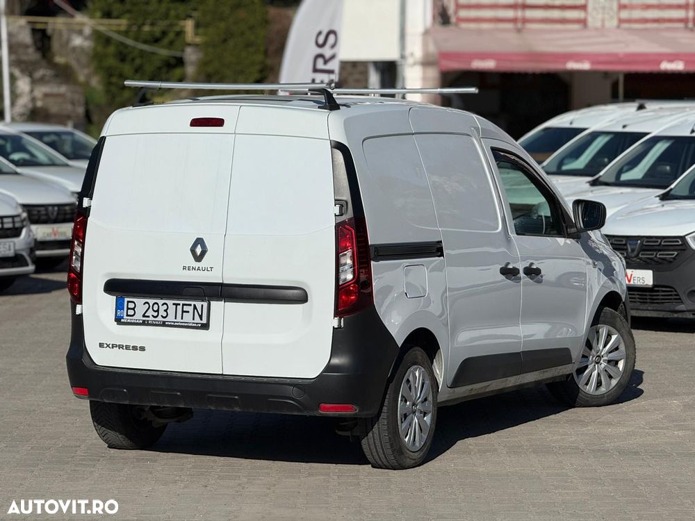 Renault Express - 4