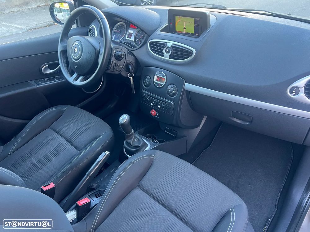 Renault Clio 1.5 dCi Dynamique S - 12
