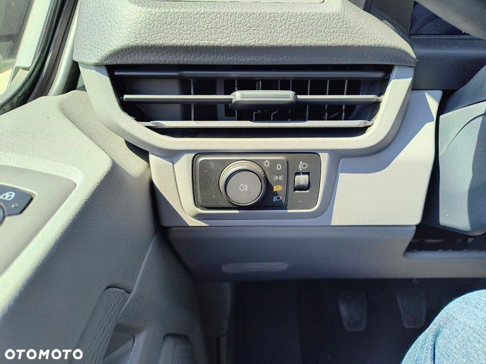 Volkswagen Transporter Furgon silnik: 2,0 l TDI 150 KM / skrzynia biegów: 6-biegowa manualna rozstaw osi: 3100 mm - 24
