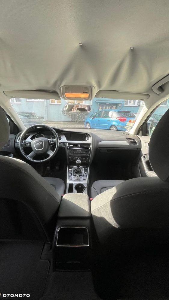 Audi A4 Avant 2.0 TDI - 8