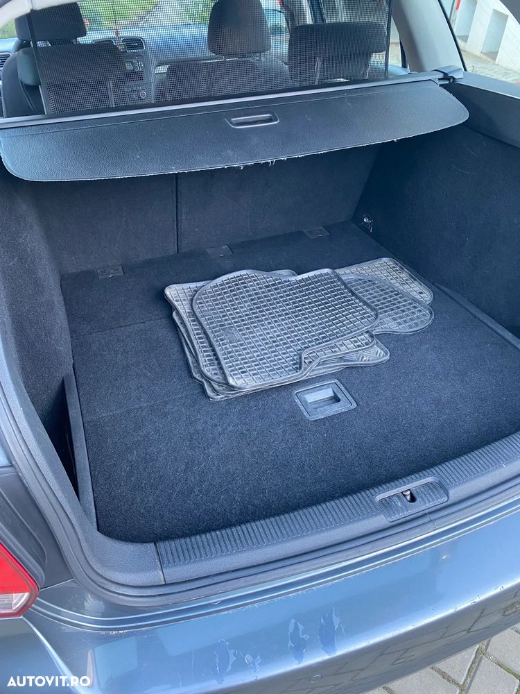 Volkswagen Golf - 5