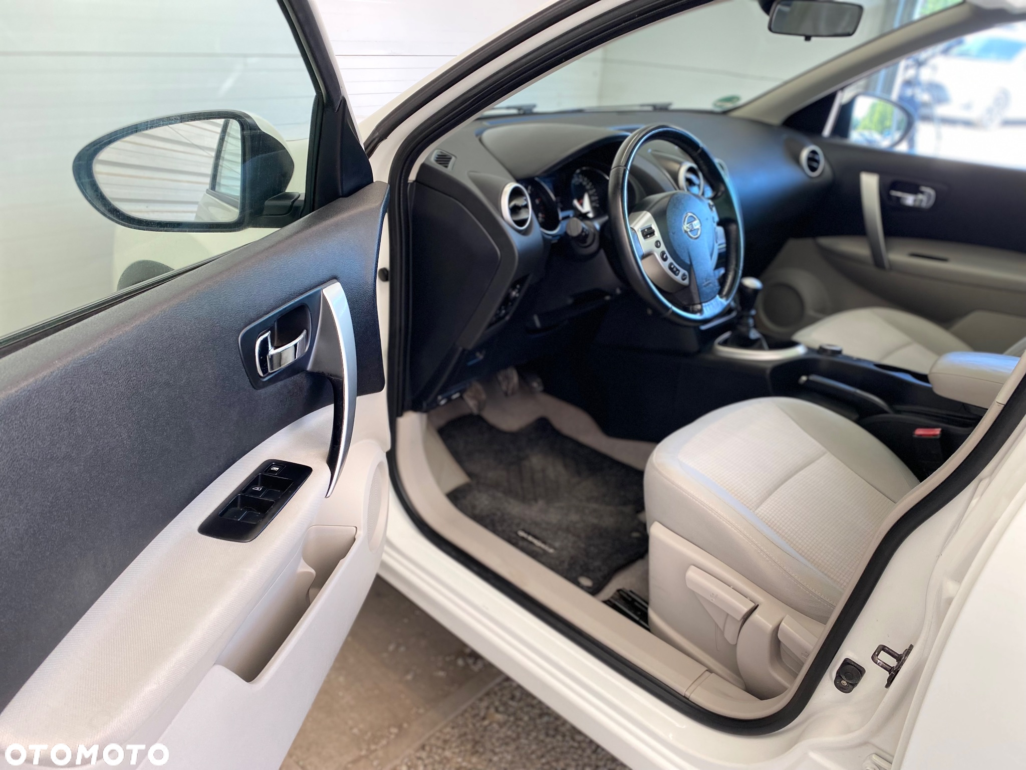 Nissan Qashqai 1.6 dCi 4x4 Tekna - 8