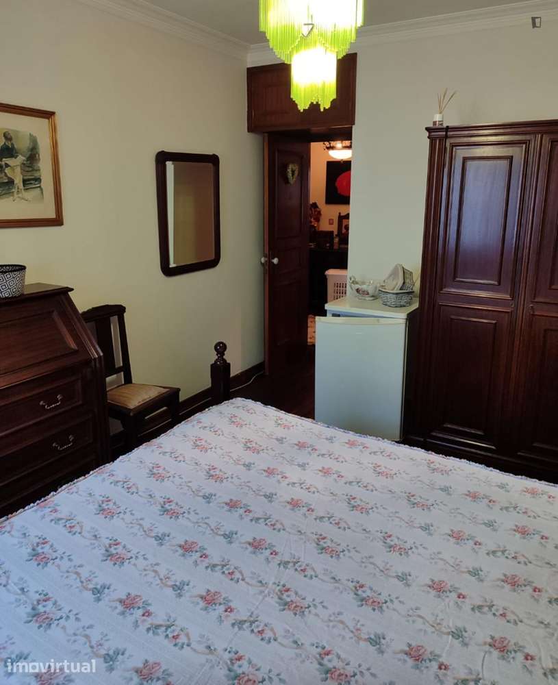 Quarto - localizado em Custóias Porto - Grande imagem: 5/26