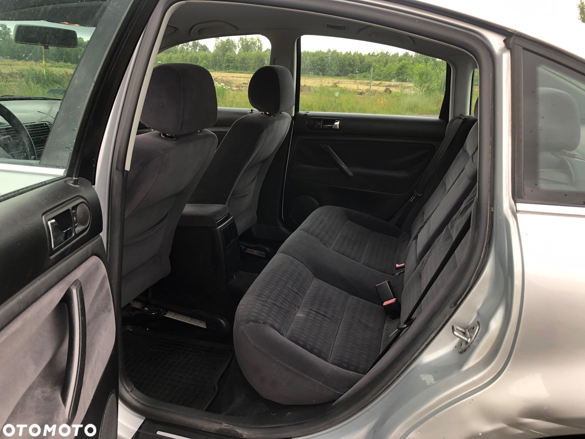 Volkswagen Passat 1.6 - 14