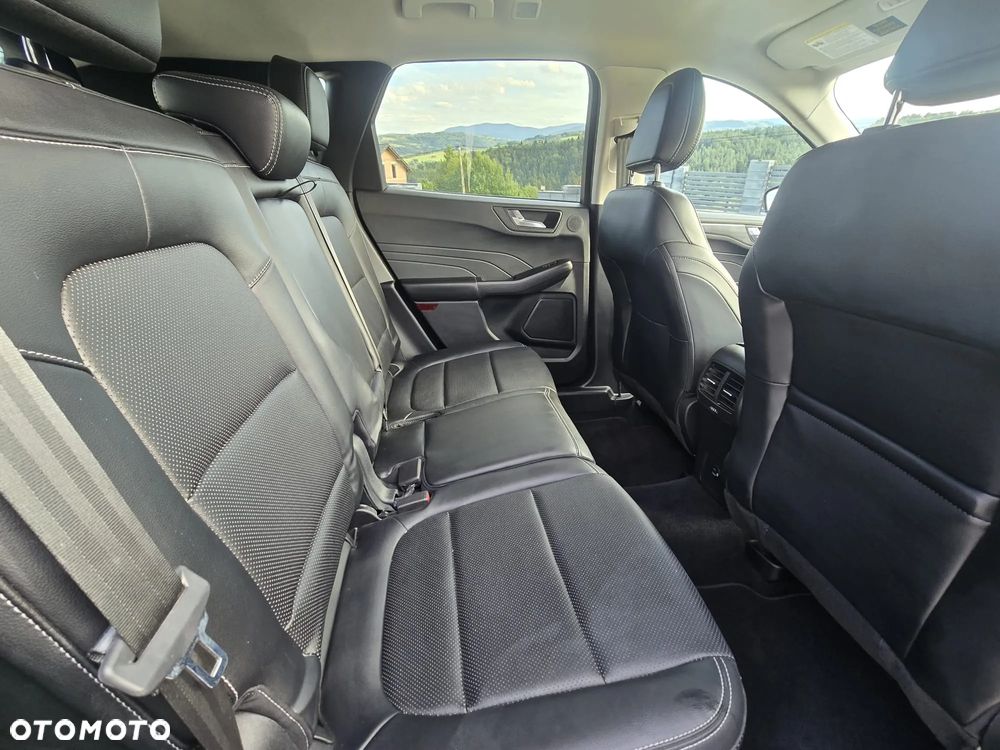 Ford Escape 2.0 EcoBoost AWD Titanium - 22