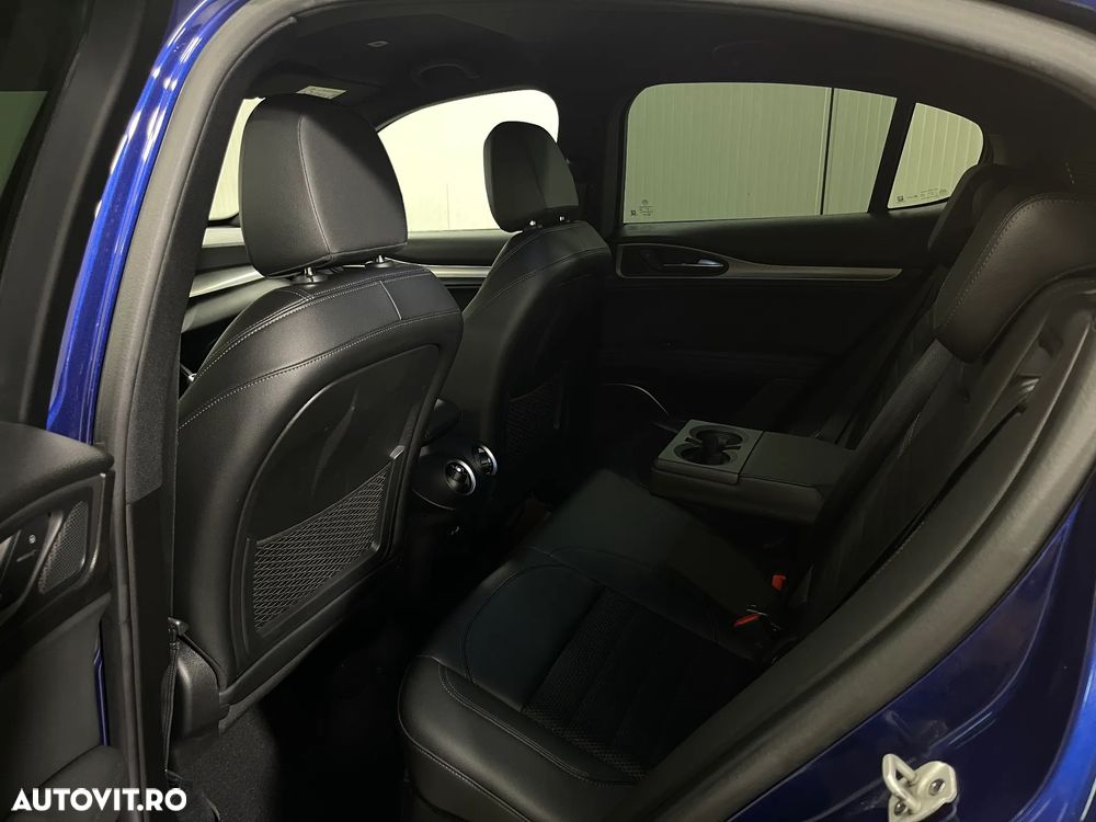 Alfa Romeo Stelvio 2.2 16V AT8 Q4 Business - 12
