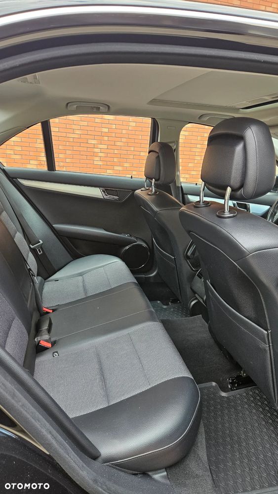 Mercedes-Benz Klasa C - 19