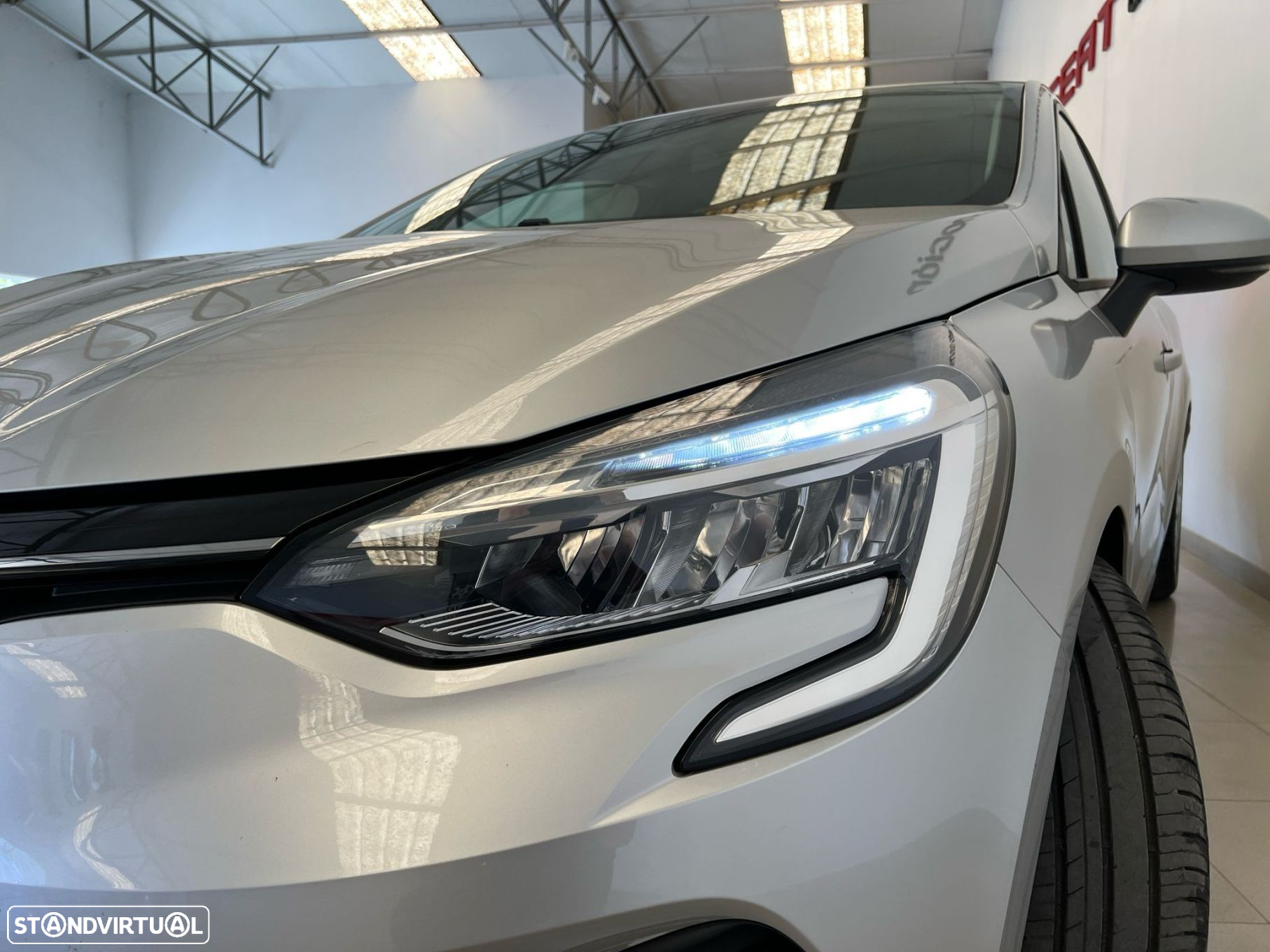 Renault Clio 1.6 E-Tech Full Hybrid Engineered - 6