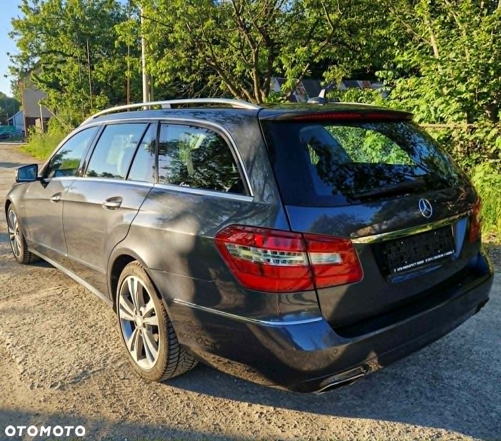 Mercedes-Benz Klasa E 350 CDI DPF 4Matic BlueEFFICIENCY 7G-TRONIC Avantgarde - 24
