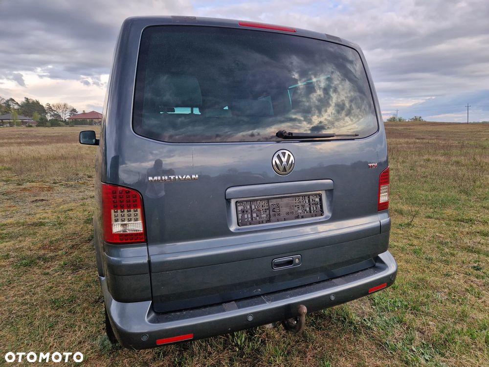 Volkswagen Multivan - 5