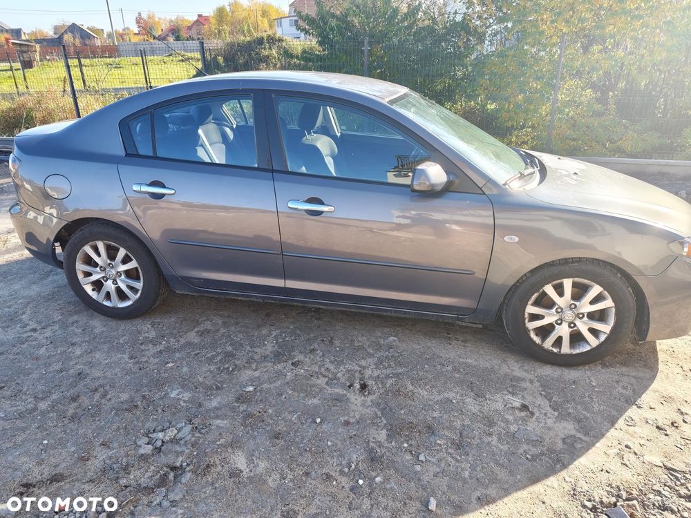 Mazda 3 - 5