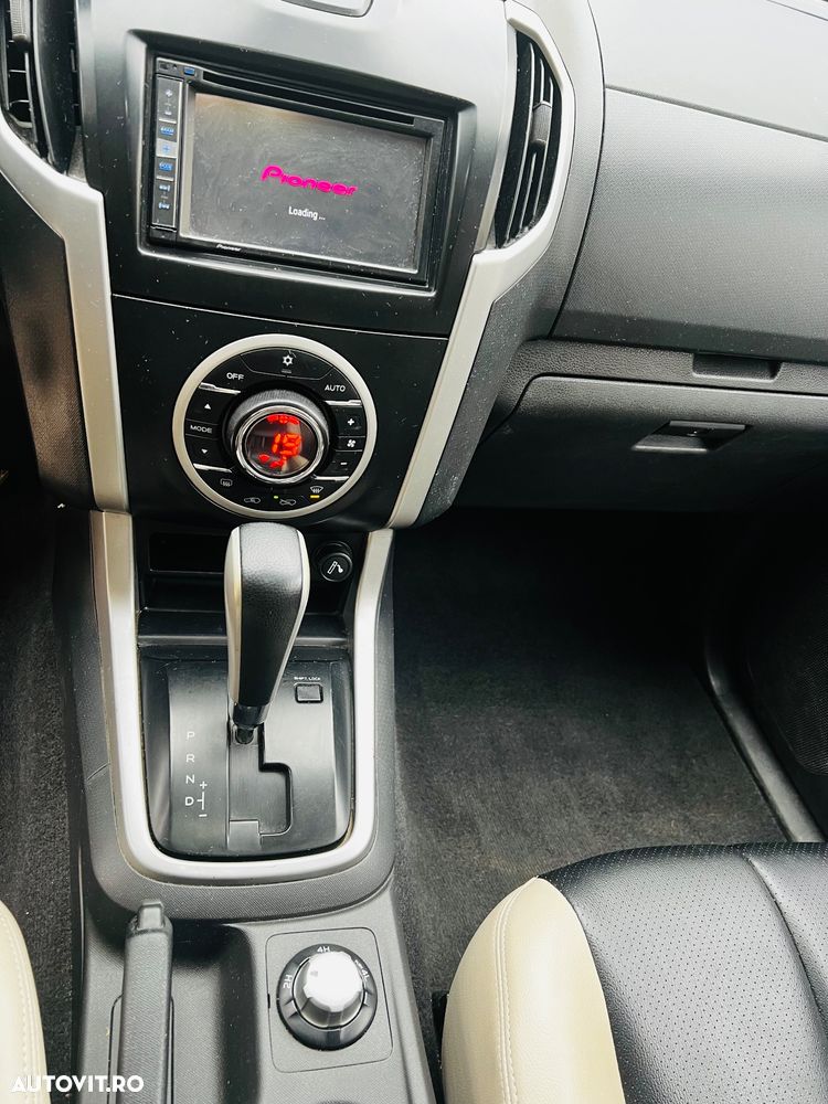 Isuzu D-Max 4x4 Double Cab Premium Aut. - 10