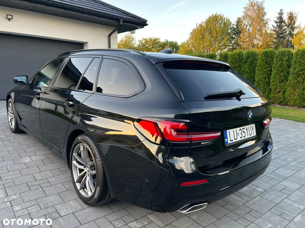 BMW Seria 5 520d Sport Line - 6