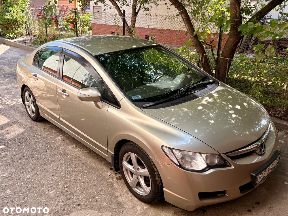 Honda Civic 1.8 Comfort - 2