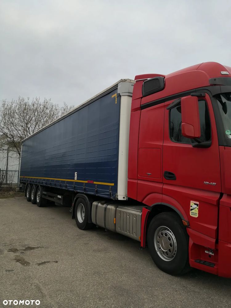 Mercedes-Benz Actros - 3