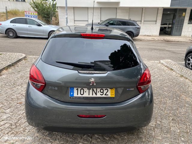 Peugeot 208 1.2 PureTech Style - 10