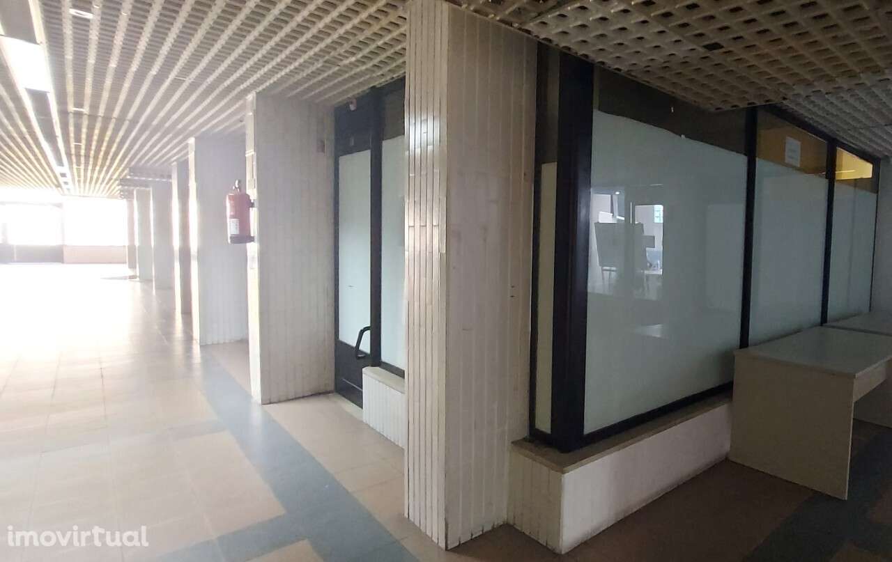 Espaço Comercial no Centro Comercial Académico em Viseu - Grande imagem: 3/20