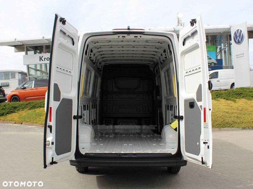 Volkswagen Crafter - 11