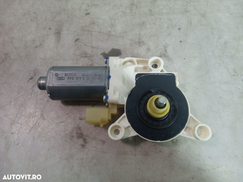 Motoras geam dreapta fata 3015588d Chrysler Voyager 5 [2007 - 2011] 2 - 4