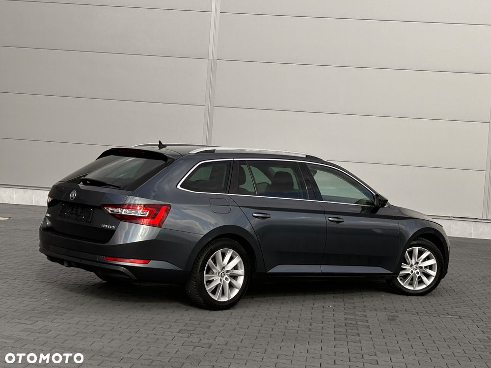 Skoda Superb 2.0 TDI DSG Premium Edition - 6