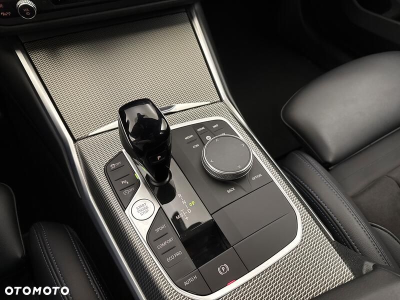 BMW Seria 3 318i M Sport - 18