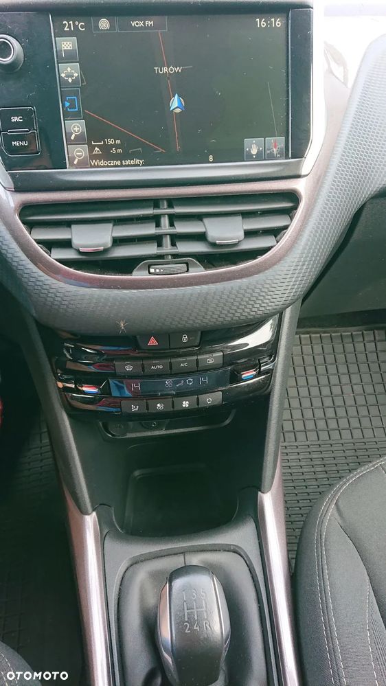 Peugeot 2008 1.2 Pure Tech Style - 9