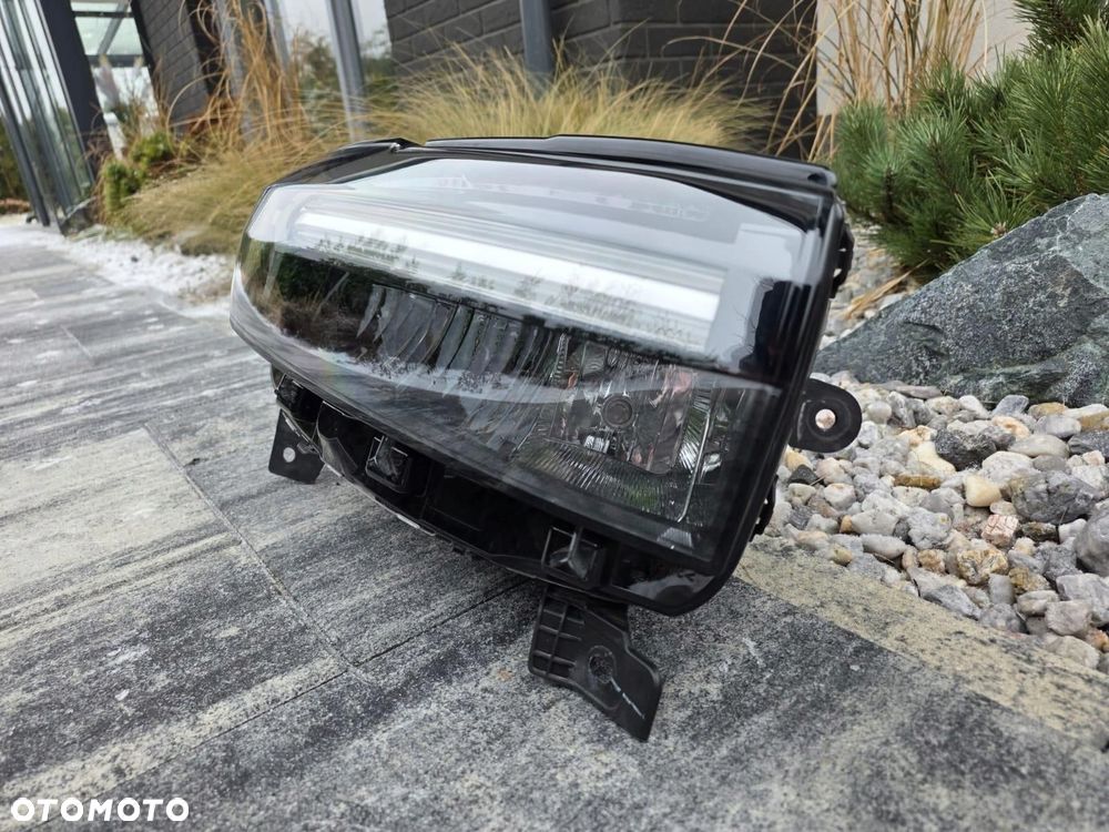 DACIA DUSTER III 3 BIGSTER Kompletna Lampa prawa przód Full Led 260107725R - 4