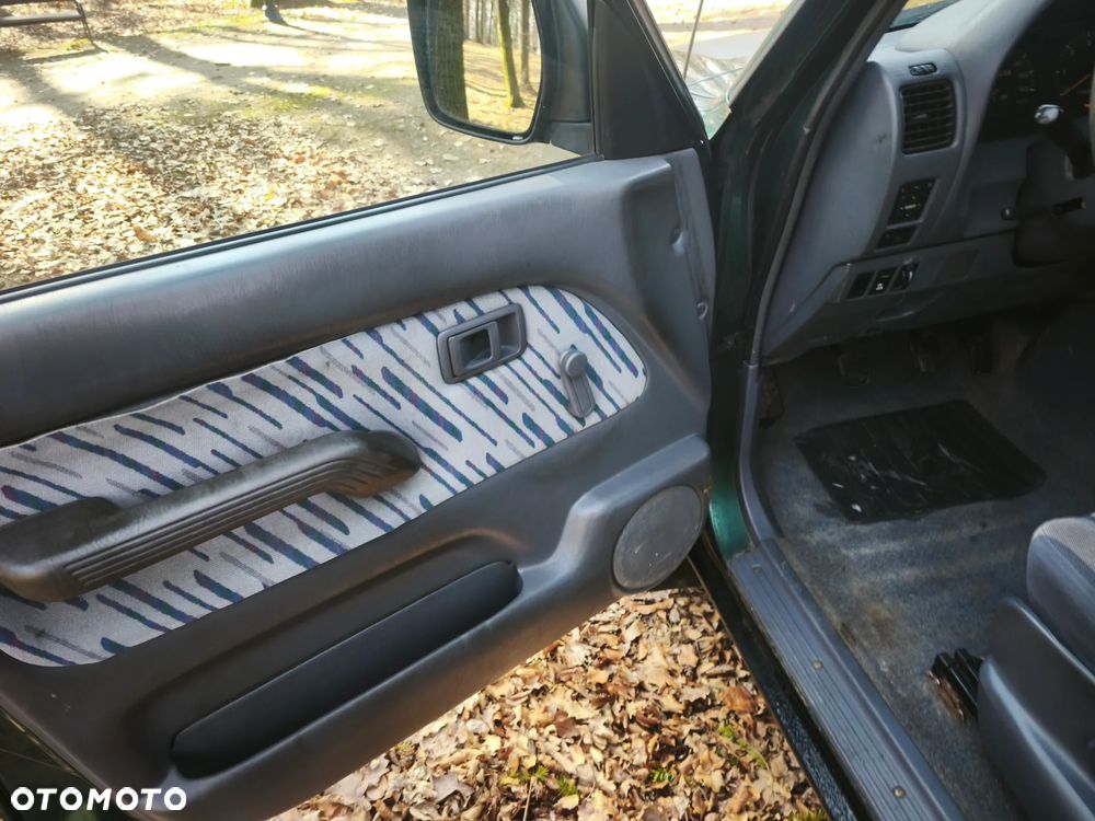 Toyota Land Cruiser KJ70 - 11